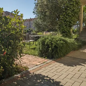 https://apartments-joseph-and-mary.hotels-in-trogir.com
