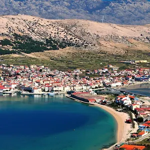 https://hotel-smokva.hotelinzadar.com